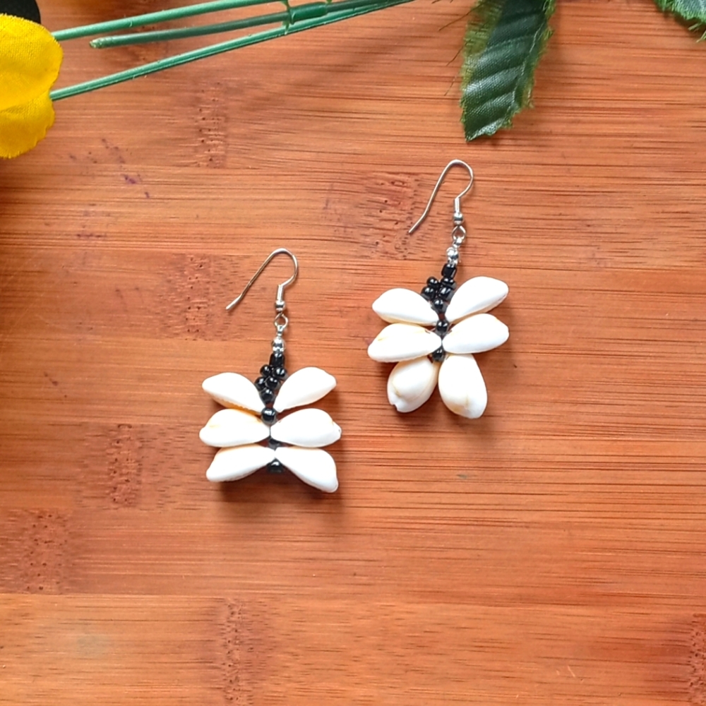 1PR Beautiful Cowrie Shell Earrings Set - Picture 12 of 12